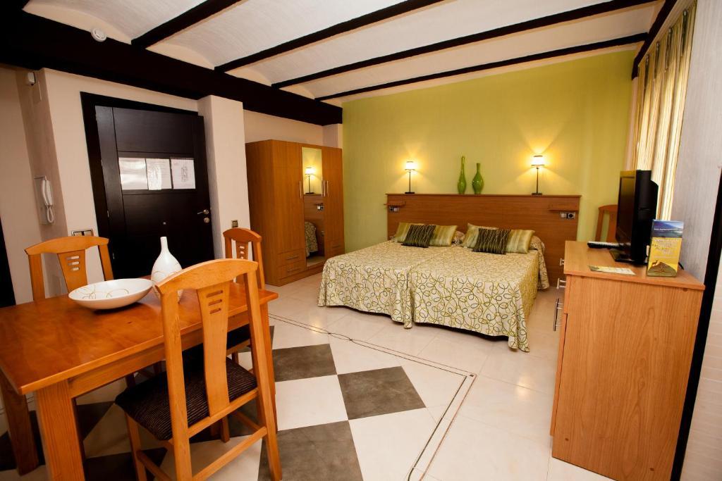 Apartahotel Al Alba Pozo Alcon Ruang foto