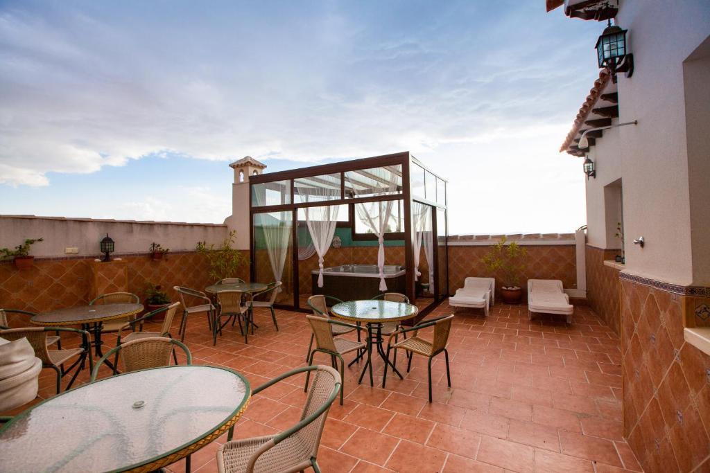 Apartahotel Al Alba Pozo Alcon Bagian luar foto